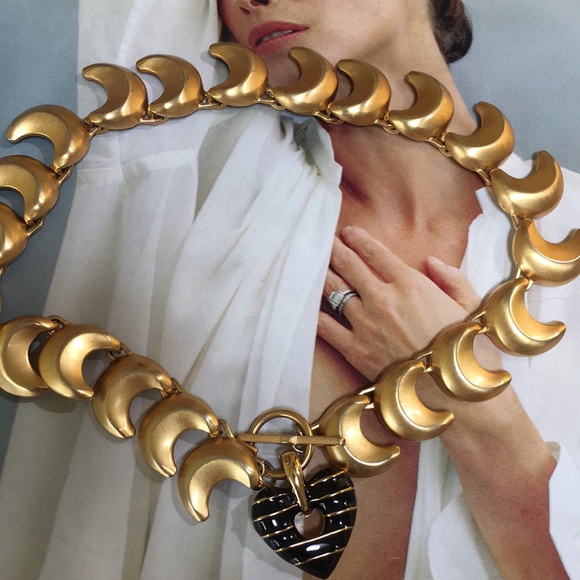 Anne Klein Jewelry - Beautiful Anne Klein gold tone necklace